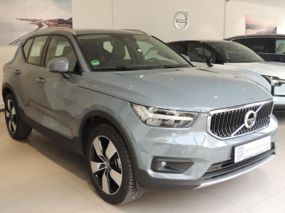 Volvo XC40 T3 Momentum Pro